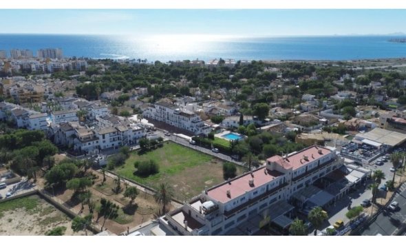 Reventa - Ático -
Torrevieja - Costa Blanca