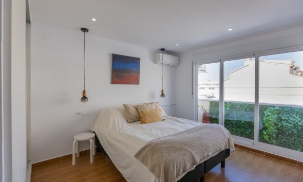 Resale - Town House -
Torrevieja