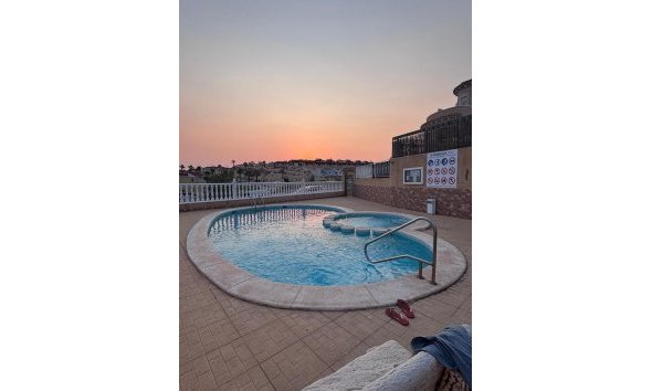 Revente - Town House -
Villamartin - Costa Blanca