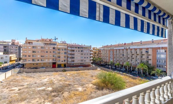 Reventa - Apartment -
Torrevieja - Centro