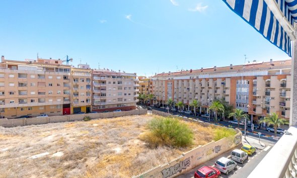 Reventa - Apartment -
Torrevieja - Centro