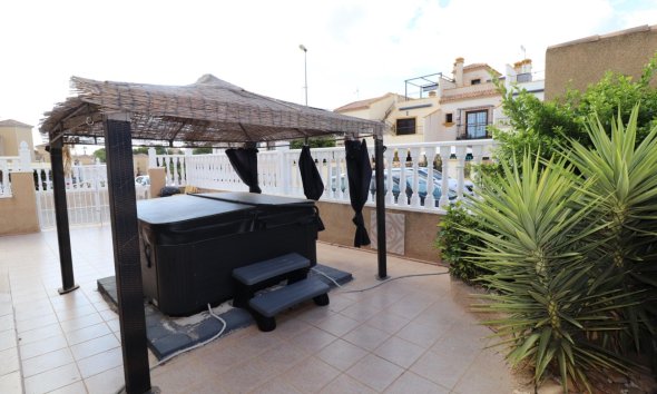 Revente - Villa -
Villamartin - Costa Blanca
