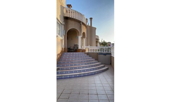 Revente - Villa -
Villamartin - Costa Blanca