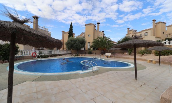 Revente - Villa -
Villamartin - Costa Blanca