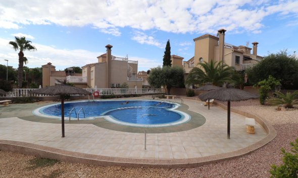 Revente - Villa -
Villamartin - Costa Blanca
