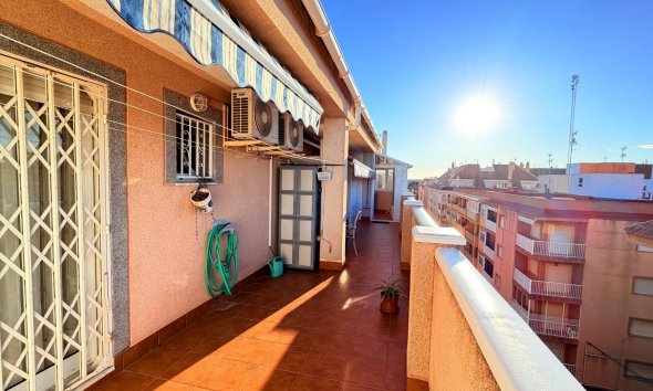 Reventa - Ático -
Torrevieja - Acequion