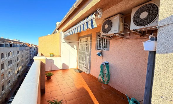 Reventa - Ático -
Torrevieja - Acequion