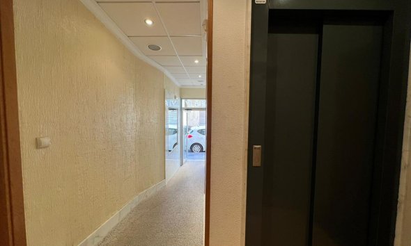 Resale - Apartment -
Torrevieja - CENTRO CASCO URBANO