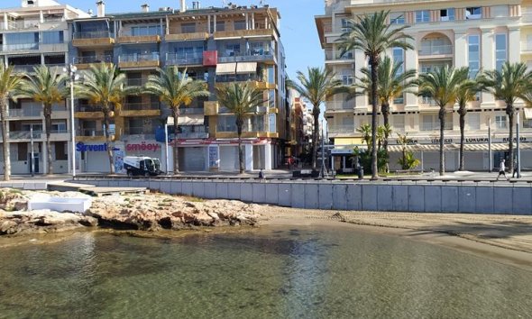 Resale - Apartment -
Torrevieja - CENTRO CASCO URBANO