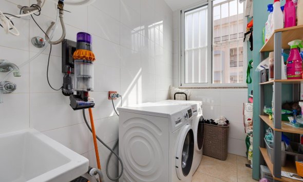 Resale - Apartment -
Torrevieja - Centro