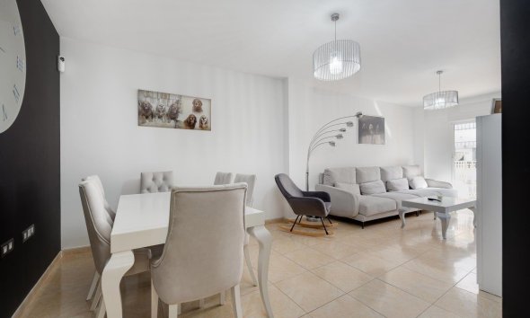 Resale - Apartment -
Torrevieja - Centro