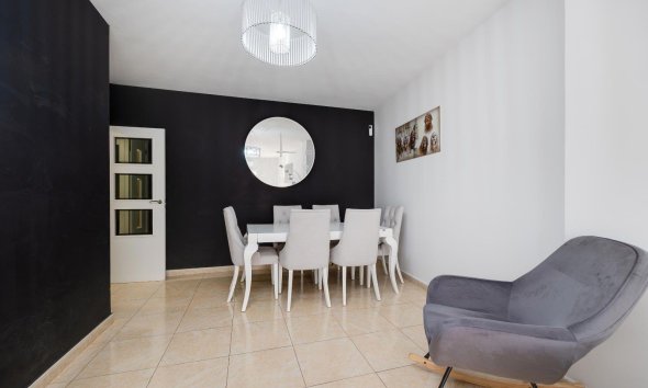Resale - Apartment -
Torrevieja - Centro