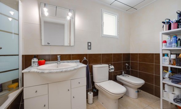 Resale - Apartment -
Torrevieja - Centro