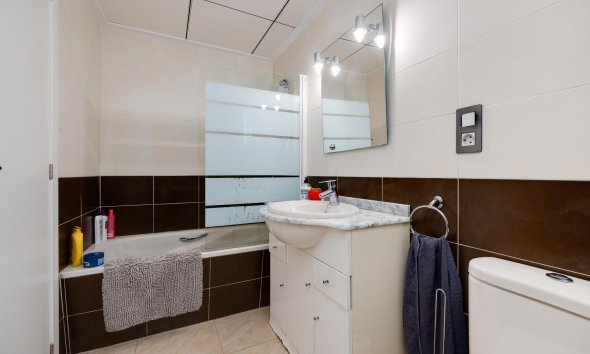 Resale - Apartment -
Torrevieja - Centro