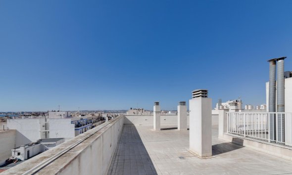 Resale - Apartment -
Torrevieja - Centro