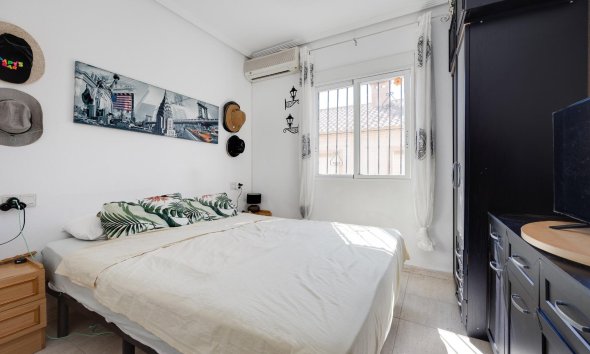 Reventa - Bungalow -
Torrevieja - Aguas Nuevas