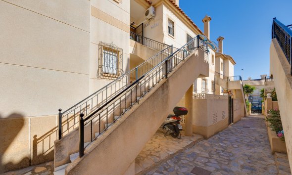 Reventa - Bungalow -
Torrevieja - Aguas Nuevas