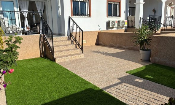 Revente - Apartment -
Punta Prima - Costa Blanca