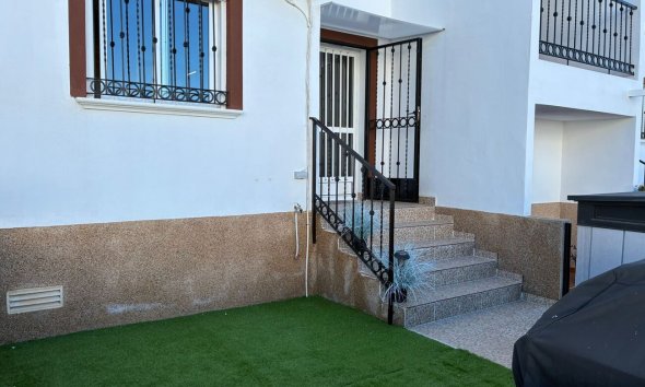 Revente - Apartment -
Punta Prima - Costa Blanca