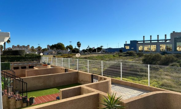 Revente - Apartment -
Punta Prima - Costa Blanca