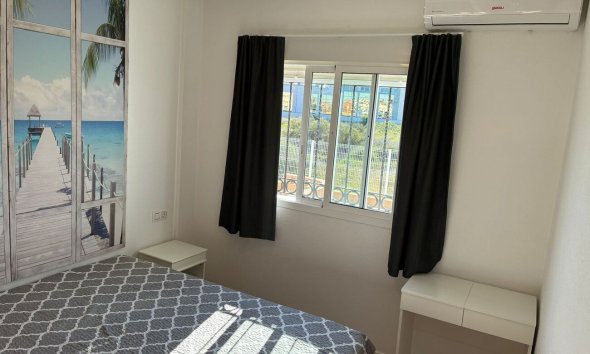 Revente - Apartment -
Punta Prima - Costa Blanca