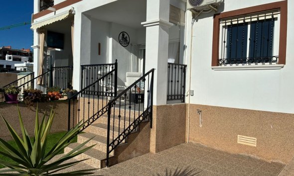 Revente - Apartment -
Punta Prima - Costa Blanca