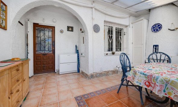 Reventa - Villa -
Torrevieja - Calas Blanca