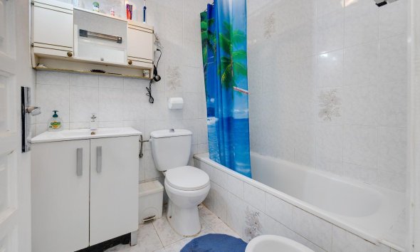 Reventa - Villa -
Torrevieja - Calas Blanca