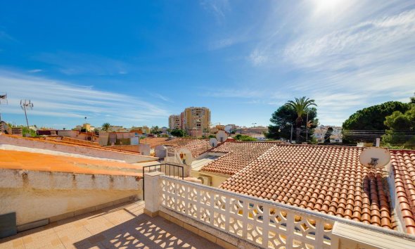 Reventa - Villa -
Torrevieja - Calas Blanca