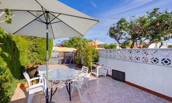 Reventa - Villa -
Torrevieja - Calas Blanca