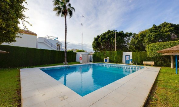 Reventa - Bungalow -
Torrevieja - La Siesta - El Salado - Torreta