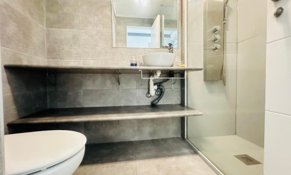 Reventa - Ático -
Torrevieja - Playa del Cura