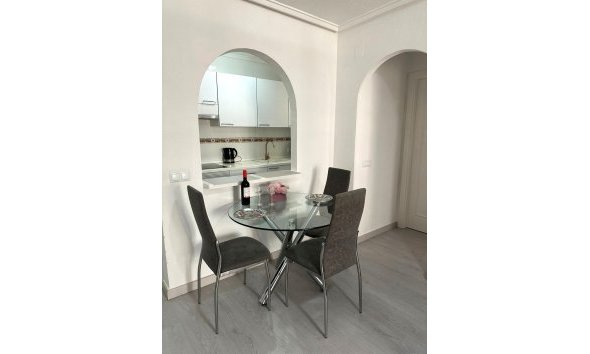 Reventa - Apartment -
Torrevieja - Centro