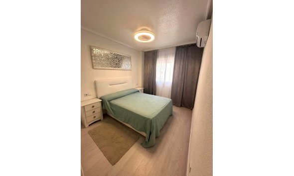 Reventa - Apartment -
Torrevieja - Centro