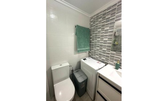 Reventa - Apartment -
Torrevieja - Centro