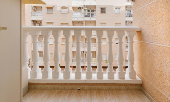 Reventa - Apartment -
Torrevieja - Centro