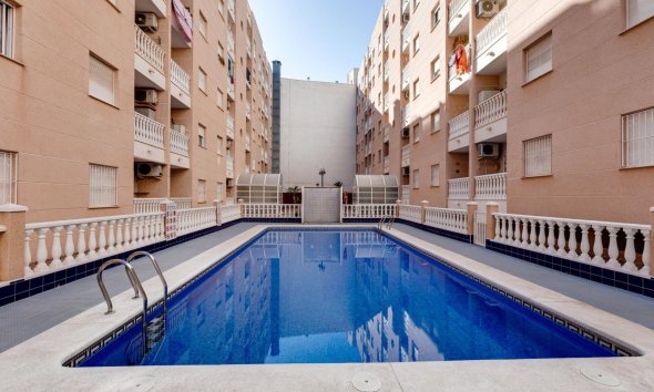 Reventa - Apartment -
Torrevieja - Centro