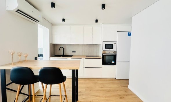 Resale - Apartment -
Torrevieja - Playa del Cura