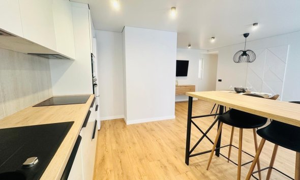 Resale - Apartment -
Torrevieja - Playa del Cura