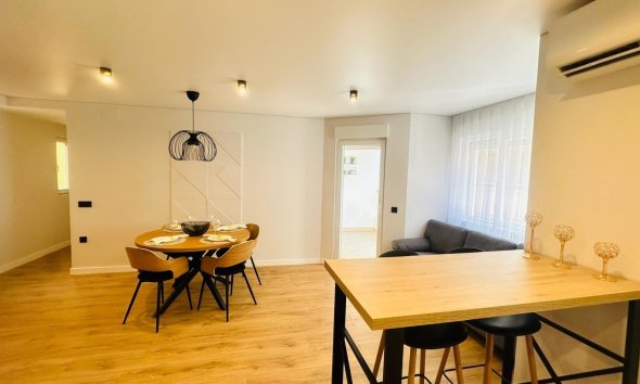 Resale - Apartment -
Torrevieja - Playa del Cura