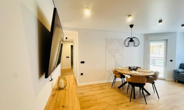 Resale - Apartment -
Torrevieja - Playa del Cura