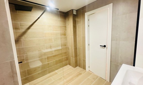 Resale - Apartment -
Torrevieja - Playa del Cura