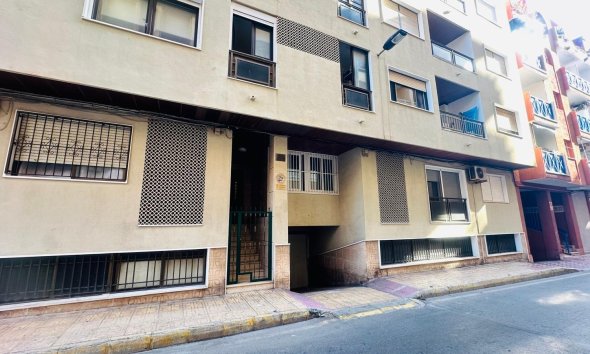 Resale - Apartment -
Torrevieja - Playa del Cura