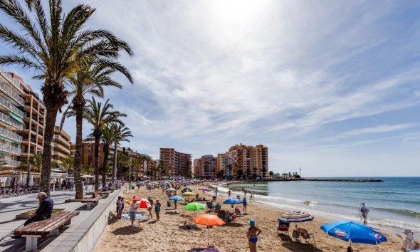 Resale - Apartment -
Torrevieja - Playa del Cura