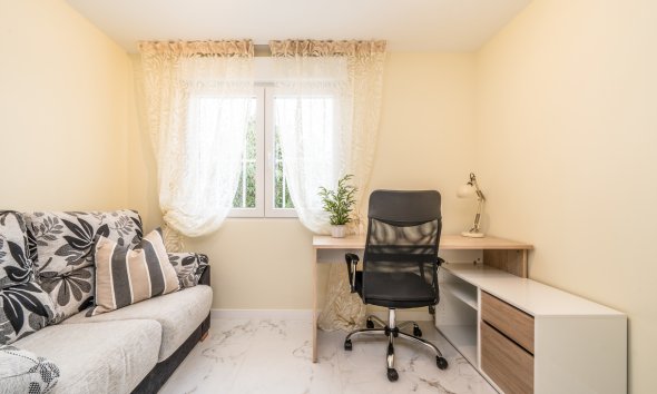 Reventa - Bungalow -
Torrevieja - Torretas