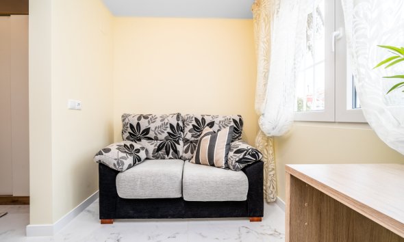 Reventa - Bungalow -
Torrevieja - Torretas