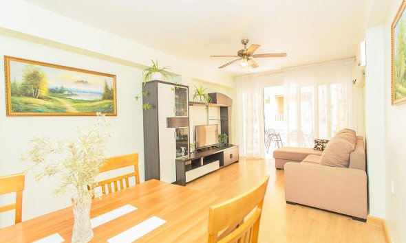 Revente - Apartment -
Torrevieja - Centro-Muelle Pesquero