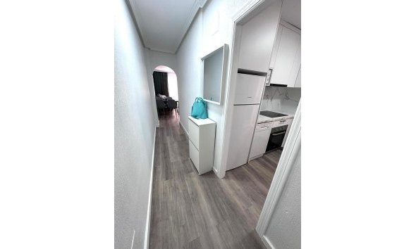 Resale - Apartment -
Torrevieja - Centro - Muelle Pesquero