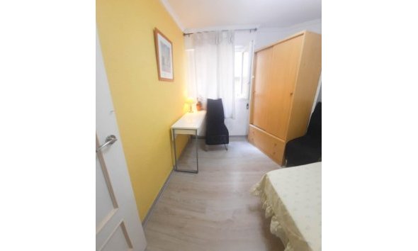 Revente - Apartment -
Torrevieja - Centro