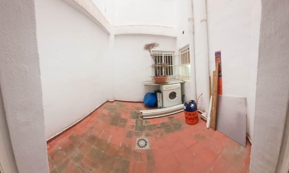 Revente - Apartment -
Torrevieja - Centro